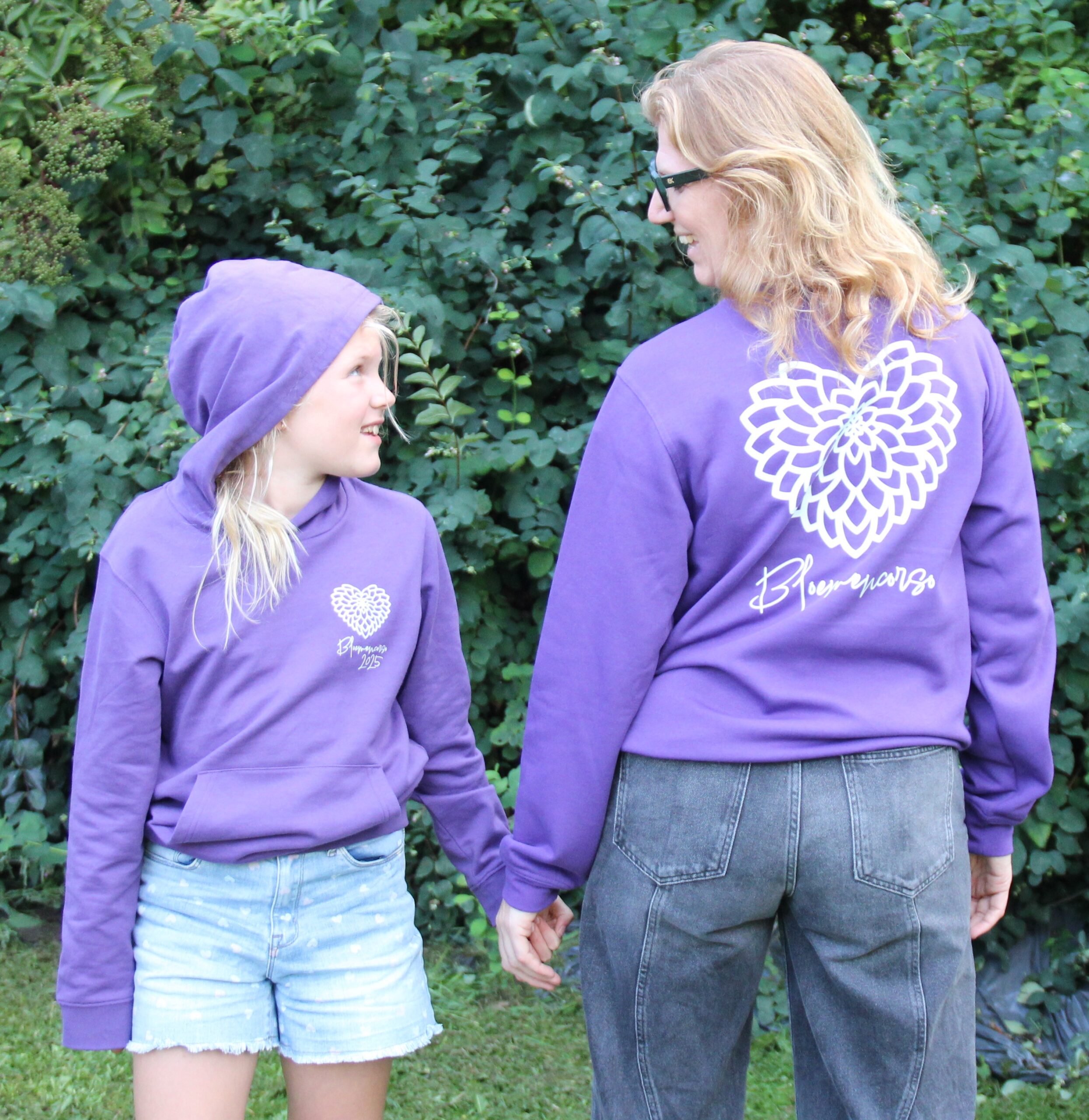 hoodie paars hart wit voorzijde kids + sweater paars hart wit achterzijde
